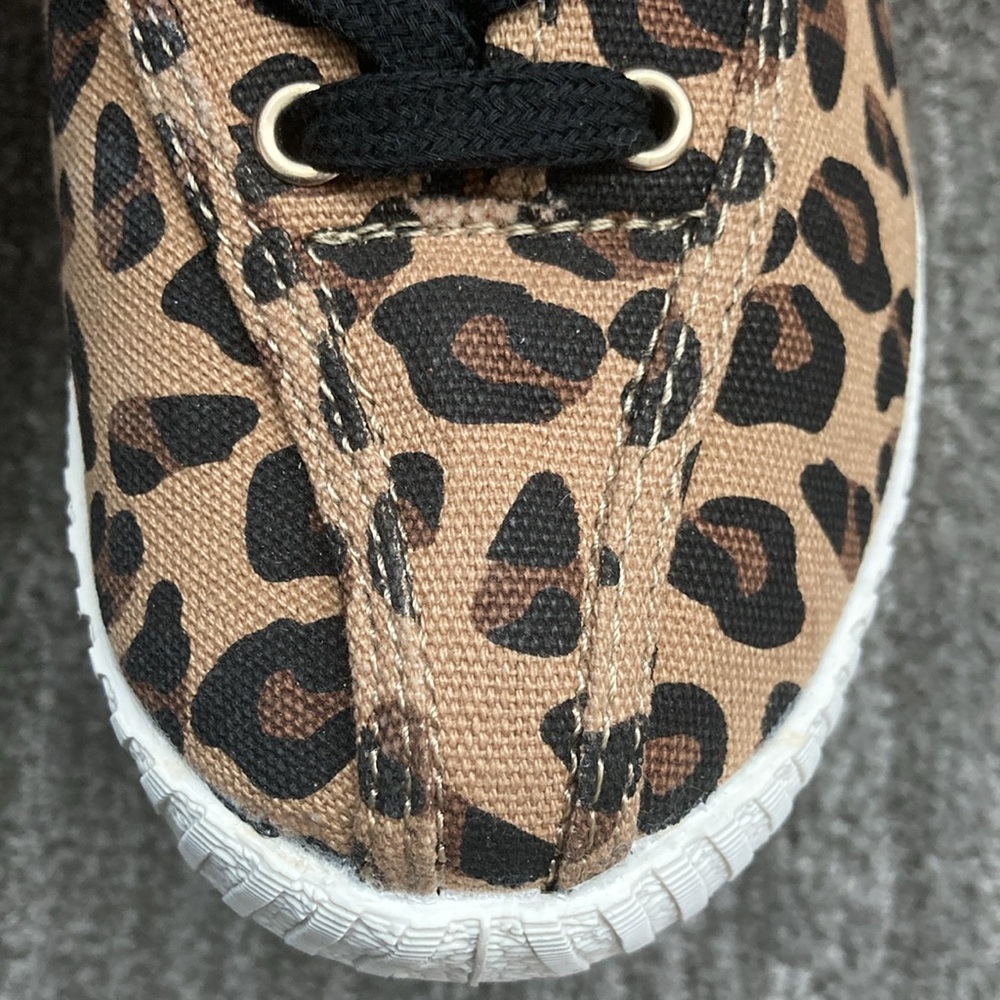 Tretorn ‘Nylite' Sneaker Leopard Print with Black Shoelaces - Picture 8 of 10